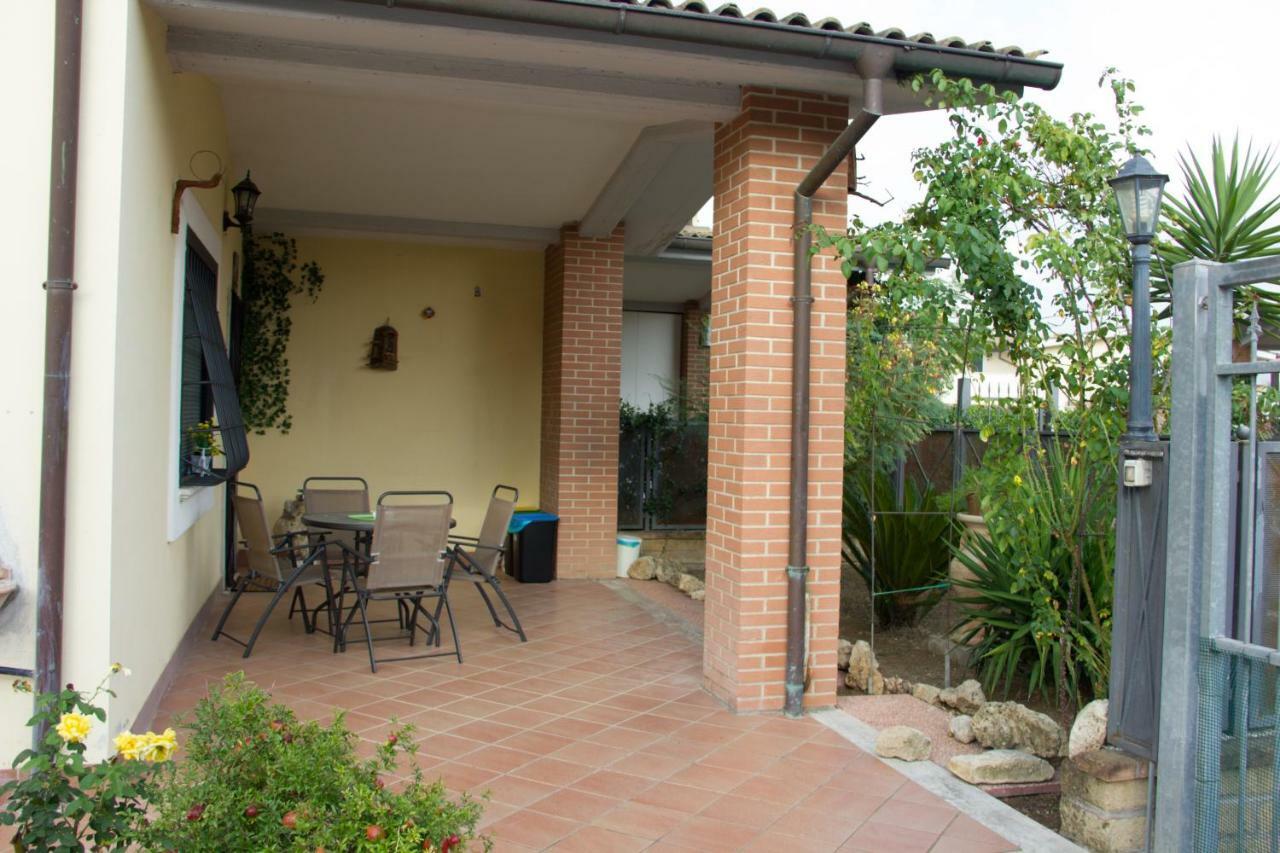 Monica'S Villa Fiano Romano Buitenkant foto